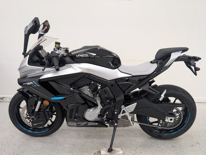 2025 CFMOTO 2025 CF Moto 675CC 675SR-R ABS Road NEBULA BLACK