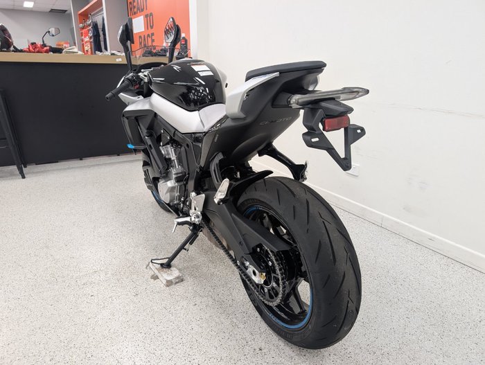 2025 CFMOTO 2025 CF Moto 675CC 675SR-R ABS Road NEBULA BLACK
