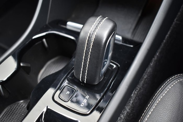 2019 Volvo XC40 T5 R-Design MY19 AWD Crystal White