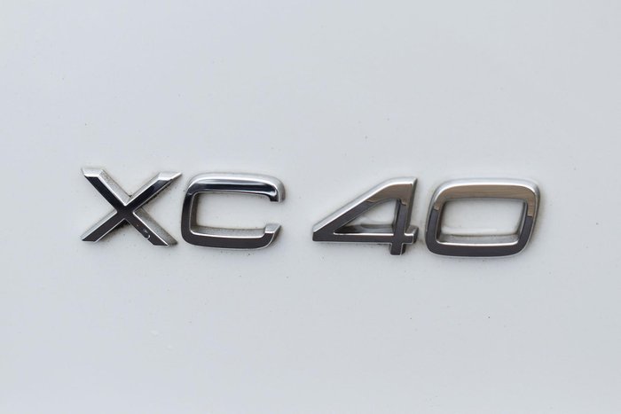 2019 Volvo XC40 T5 R-Design MY19 AWD Crystal White