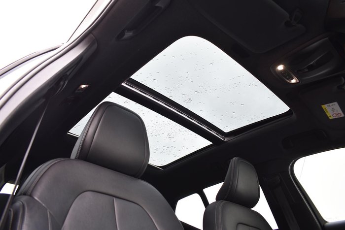 2019 Volvo XC40 T5 R-Design MY19 AWD Crystal White