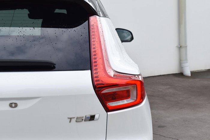 2019 Volvo XC40 T5 R-Design MY19 AWD Crystal White