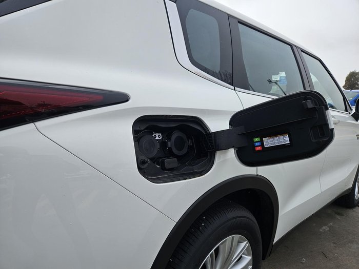 2024 Mitsubishi Outlander PHEV ES ZM MY24 AWD White