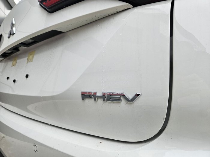 2024 Mitsubishi Outlander PHEV ES ZM MY24 AWD White