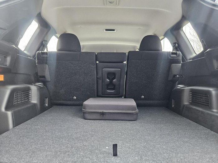 2024 Mitsubishi Outlander PHEV ES ZM MY24 AWD White