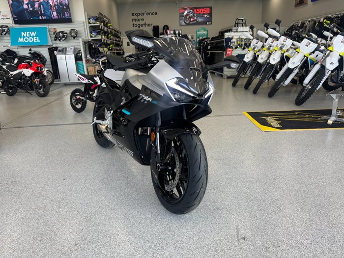 2025 CFMOTO 2025 CF Moto 675CC 675SR-R ABS NEBULA BLACK