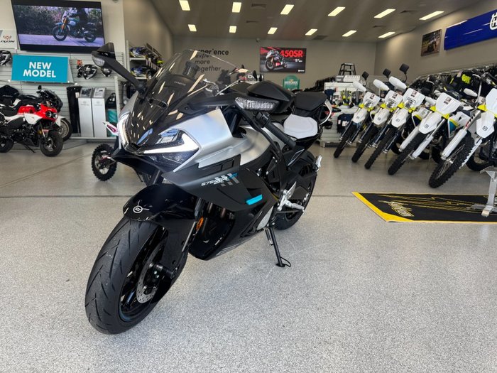 2025 CFMOTO 2025 CF Moto 675CC 675SR-R ABS NEBULA BLACK