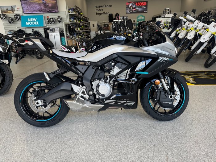 2025 CFMOTO 2025 CF Moto 675CC 675SR-R ABS NEBULA BLACK