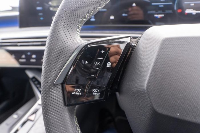 2024 Peugeot 3008 GT Premium Hybrid