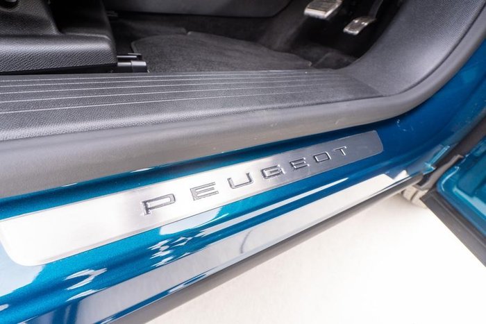 2024 Peugeot 3008 GT Premium Hybrid