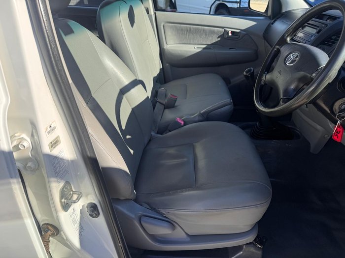 2008 Toyota Hilux Workmate TGN16R MY08 4x2 Glacier White