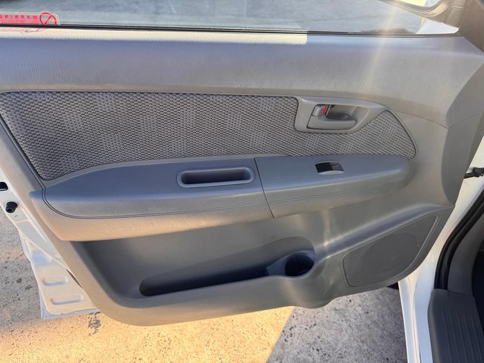 2008 Toyota Hilux Workmate TGN16R MY08 4x2 Glacier White