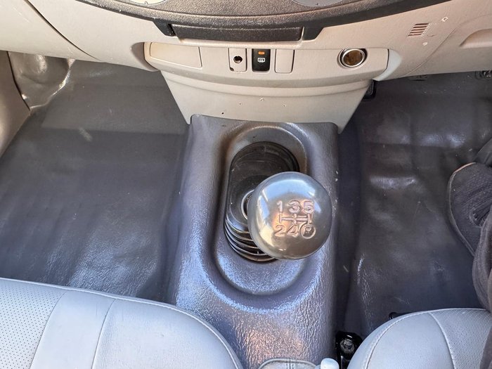 2008 Toyota Hilux Workmate TGN16R MY08 4x2 Glacier White