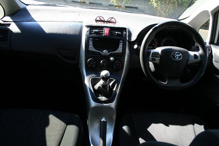 2011 Toyota Corolla Ascent Sport ZRE152R MY11 Glacier White