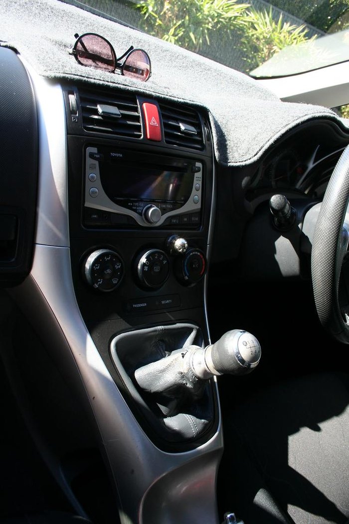 2011 Toyota Corolla Ascent Sport ZRE152R MY11 Glacier White