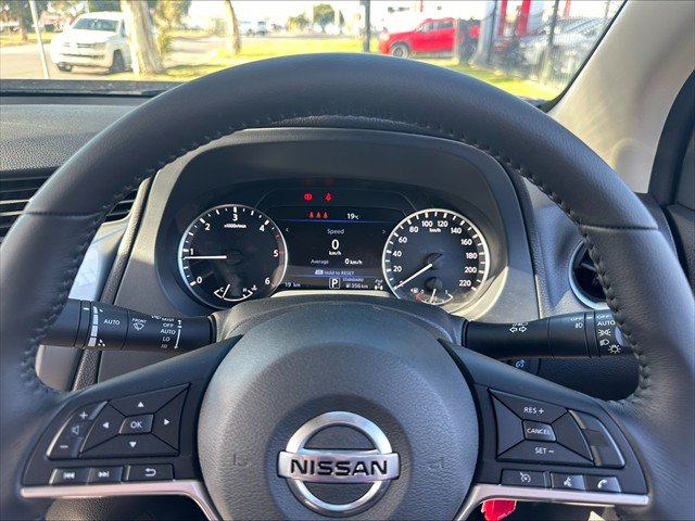 2025 Nissan D23 ST
