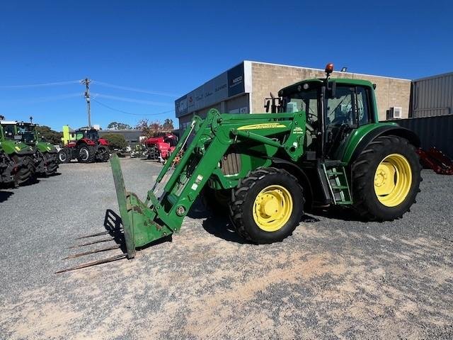2005 TRACTOR John Deere 6520
