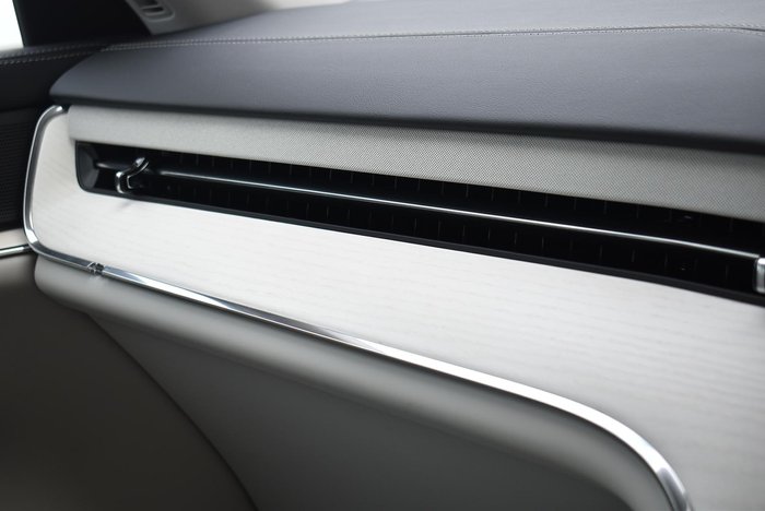 2025 Volvo EX90 Plus Twin Motor