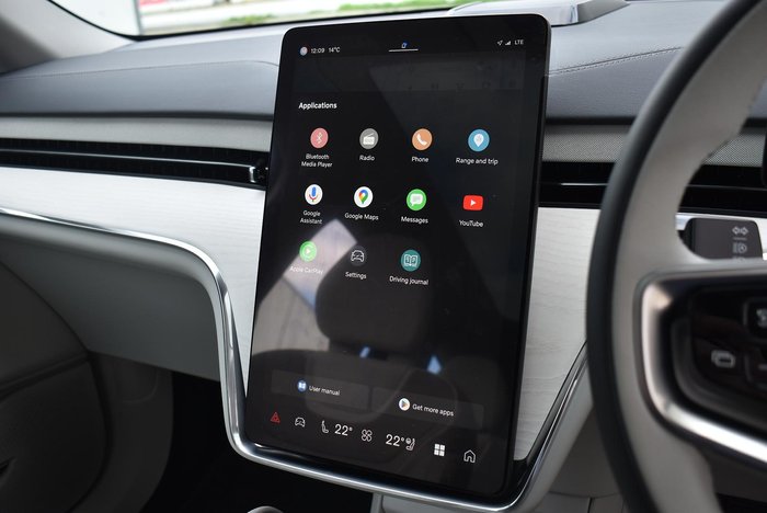 2025 Volvo EX90 Plus Twin Motor