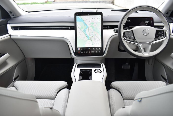 2025 Volvo EX90 Plus Twin Motor