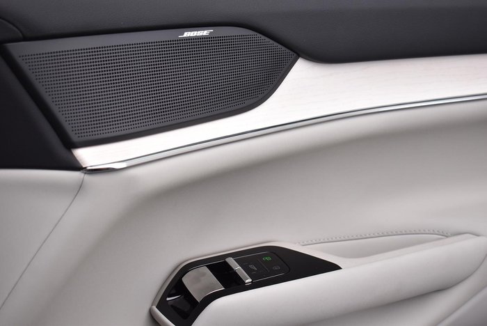 2025 Volvo EX90 Plus Twin Motor