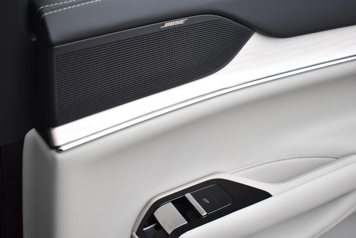 2025 Volvo EX90 Plus Twin Motor