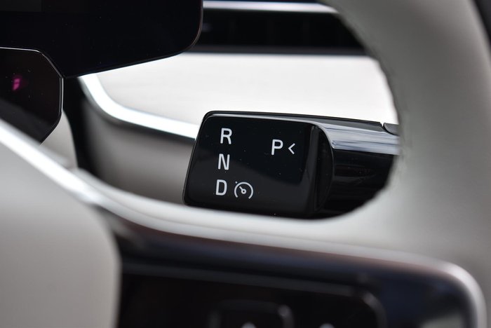 2025 Volvo EX90 Plus Twin Motor