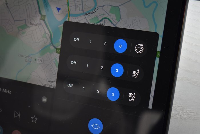 2025 Volvo EX90 Plus Twin Motor