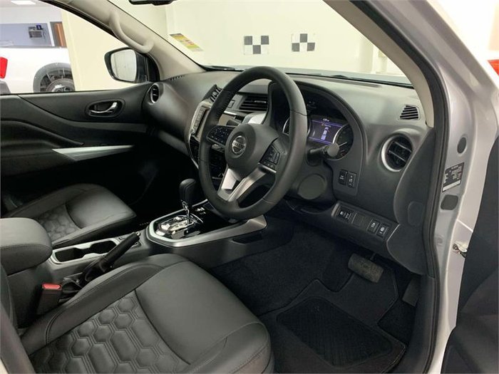 2024 Nissan Navara ST-X D23 MY24 4X4 Dual Range Brilliant Silver