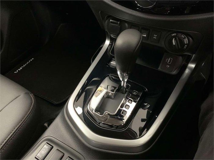 2024 Nissan Navara ST-X D23 MY24 4X4 Dual Range Brilliant Silver