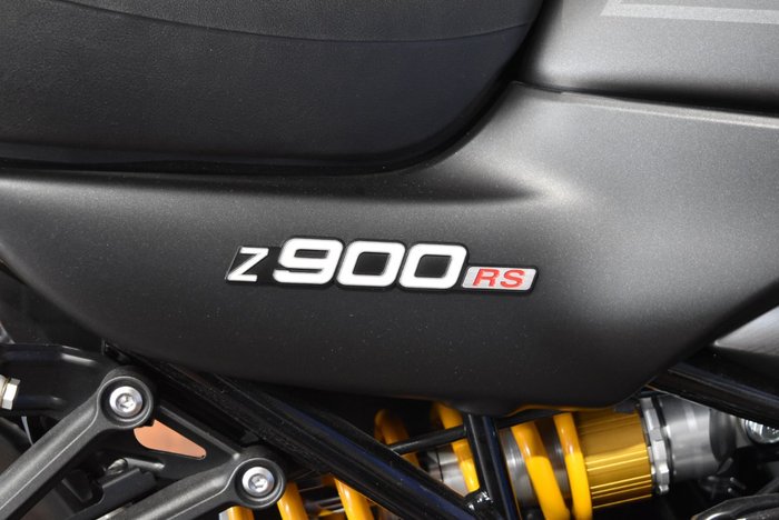 2025 Kawasaki Z900RS SE