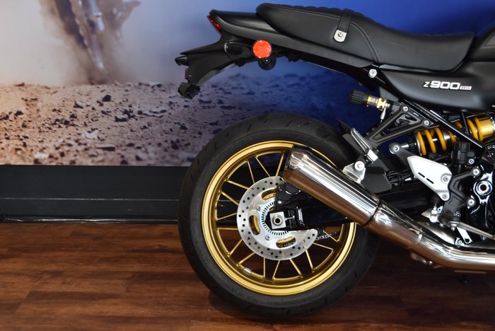 2025 Kawasaki Z900RS SE