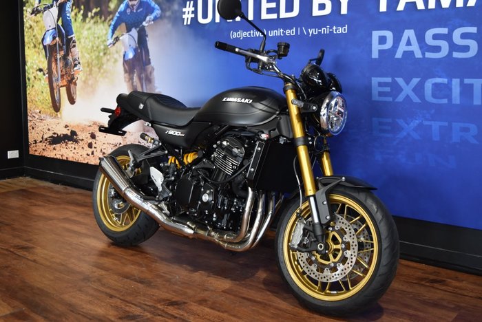 2025 Kawasaki Z900RS SE
