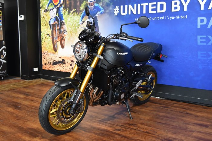 2025 Kawasaki Z900RS SE