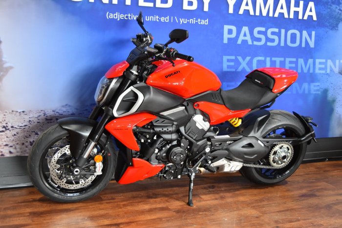 2025 Ducati 2025 Ducati 1000CC DIAVEL V4 Red