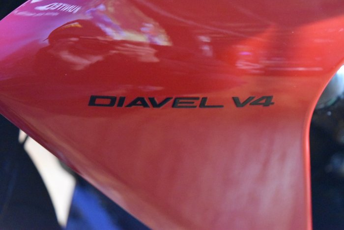 2025 Ducati 2025 Ducati 1000CC DIAVEL V4 Red