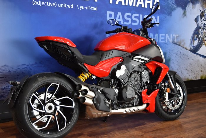 2025 Ducati 2025 Ducati 1000CC DIAVEL V4 Red