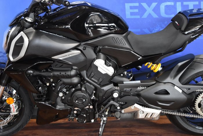 2025 Ducati 2025 Ducati 1000CC DIAVEL V4 Black