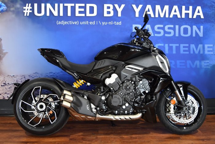 2025 Ducati 2025 Ducati 1000CC DIAVEL V4 Black