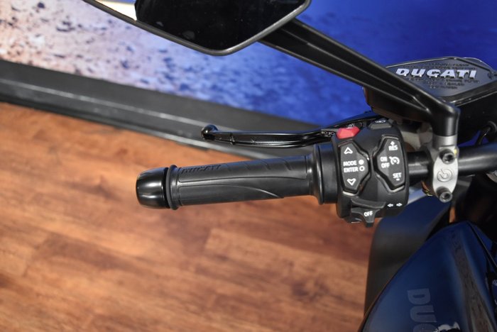 2025 Ducati 2025 Ducati 1000CC DIAVEL V4 Black