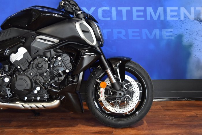 2025 Ducati 2025 Ducati 1000CC DIAVEL V4 Black