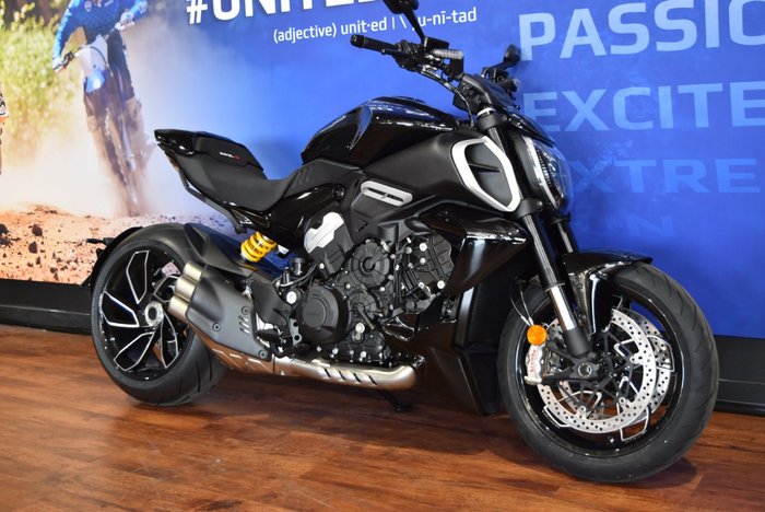 2025 Ducati 2025 Ducati 1000CC DIAVEL V4 Black