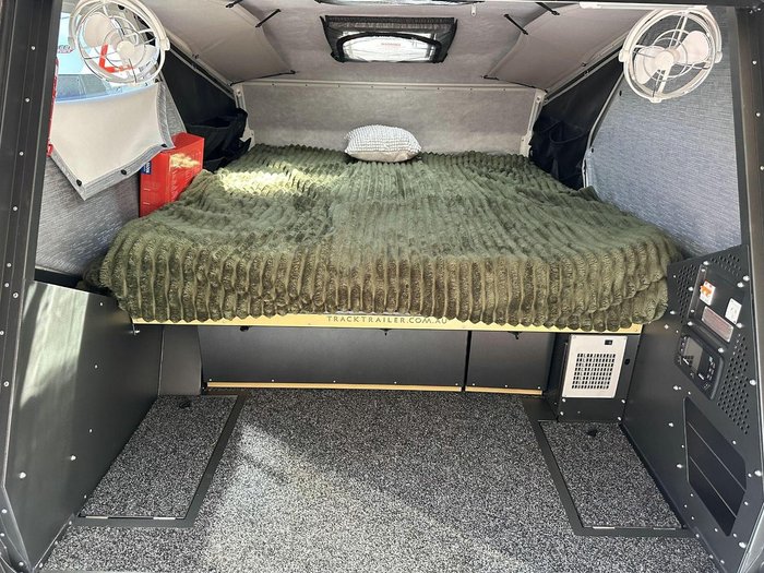 2025 Track Trailer Lightning