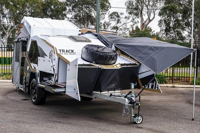 2025 Track Trailer Lightning 16'