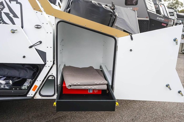 2025 Track Trailer Lightning 16'