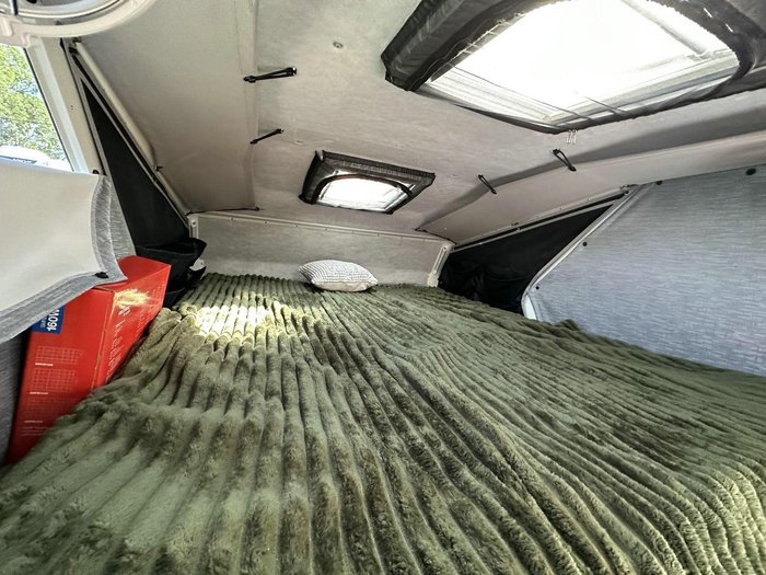 2025 Track Trailer Lightning