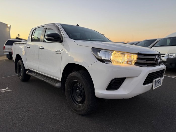 2017 Toyota Hilux SR