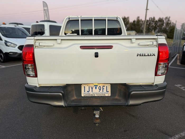 2017 Toyota Hilux SR