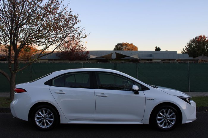 2022 Toyota Corolla Ascent Sport Hybrid ZWE211R Glacier White