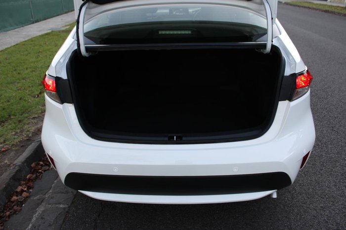 2022 Toyota Corolla Ascent Sport Hybrid ZWE211R Glacier White
